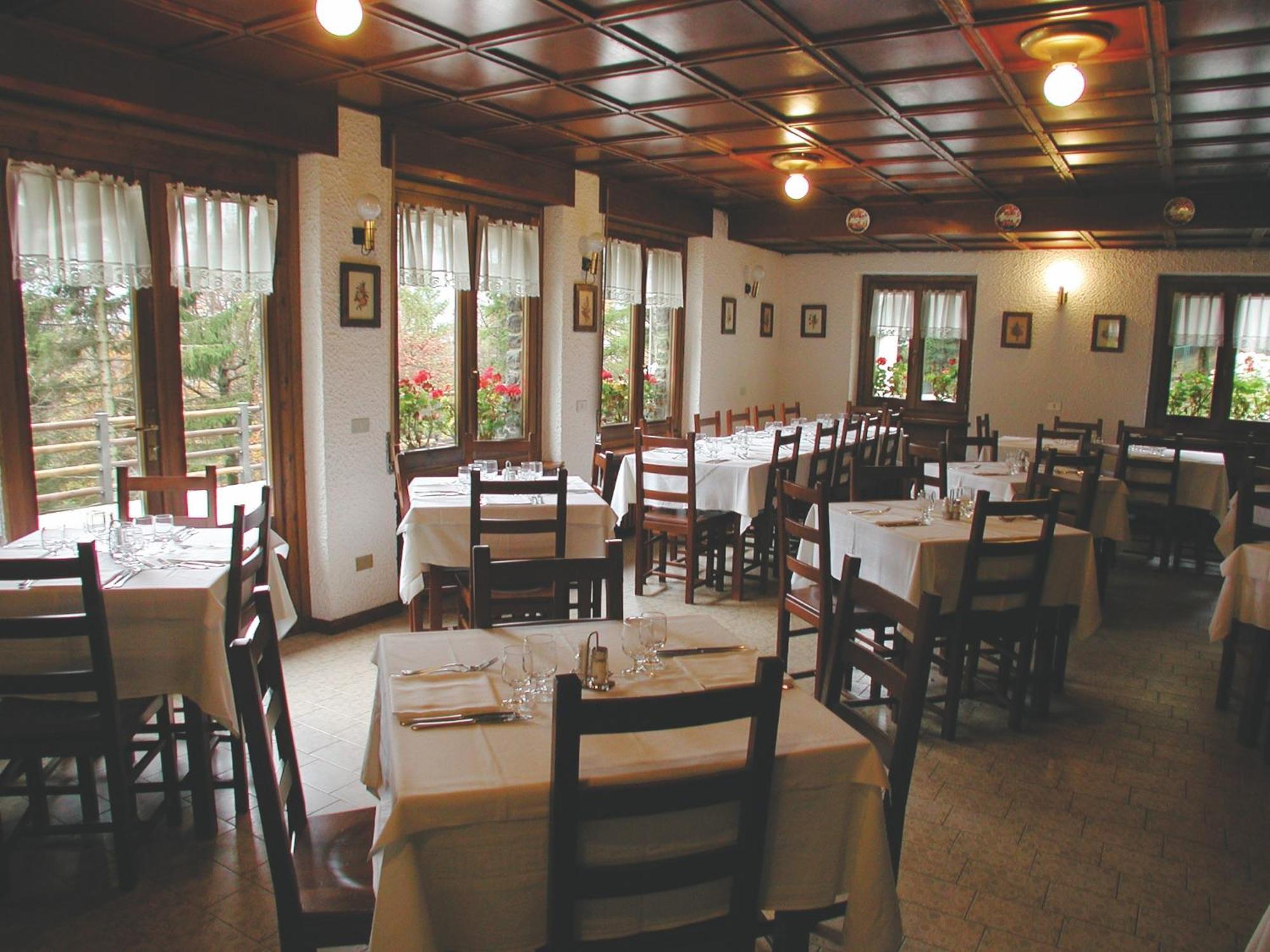 Albergo La Genzianella Bellagio Luaran gambar